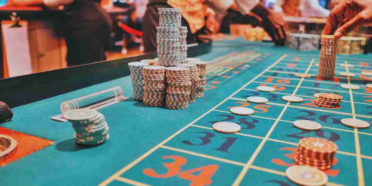 Online Casino και Κινητά: Πώς η Κινητή Τεχνολογία Αλλάζει την Έννοια του Παιχνιδιού