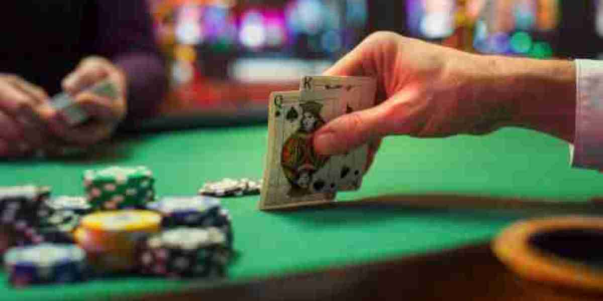 The Role of Behavioral Economics in Shaping Online Casino User Engagement Strategies: Insights and Predictions for 2026